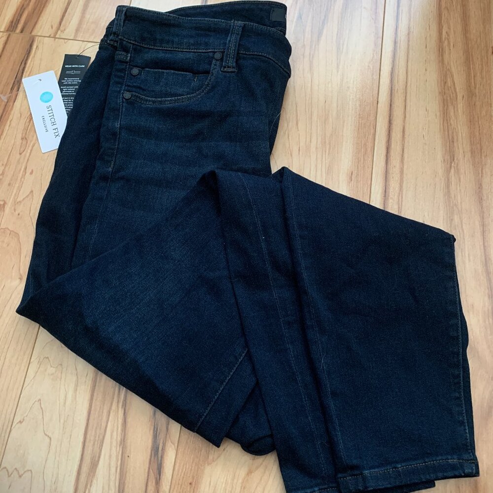 NWT Liverpool Abby Skinny Jeans